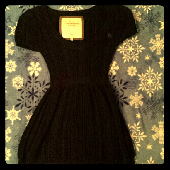 Abercrombie and Fitch small dark blue sweater