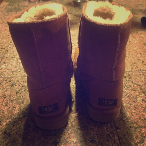 Chestnut UGG Australia boots sz 7