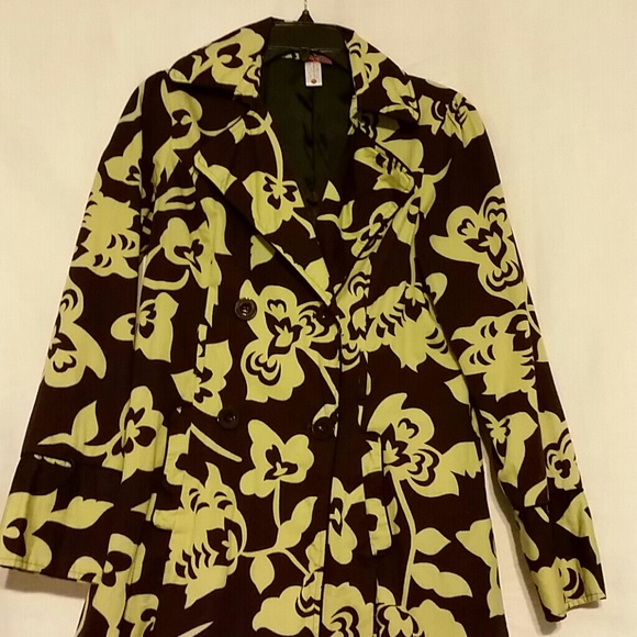 Jacket - Picture 2 of 4