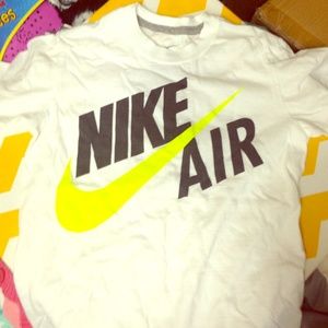 Nike shirt kids small