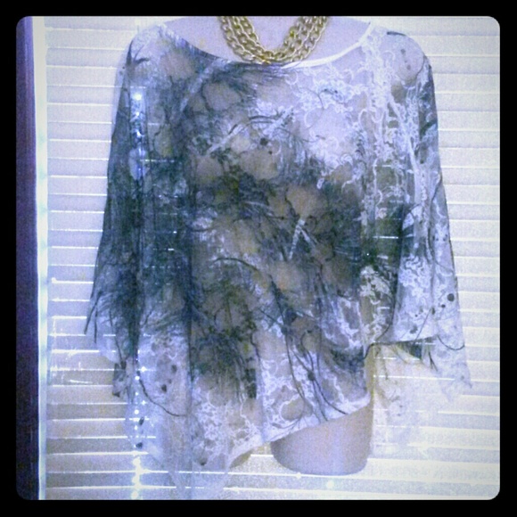 LACE TOP - Picture 1 of 2
