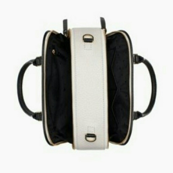 Sold.          NEW Kate Spade Leather handbag - Picture 2 of 4