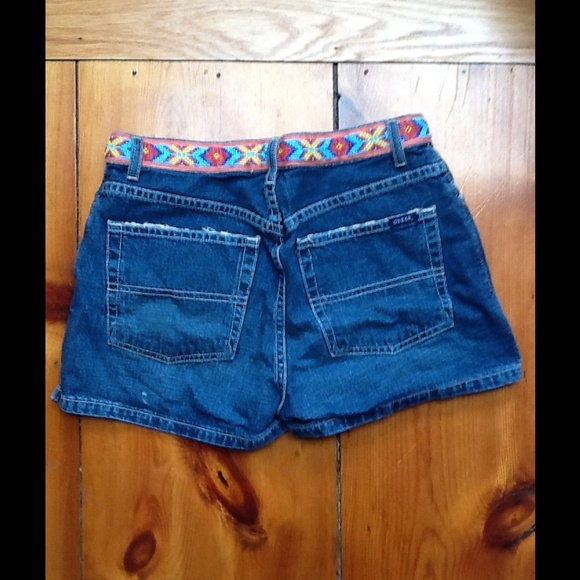 Guess Jean Shorts with Beaded Belt Accent Size 28 - Picture 2 of 2