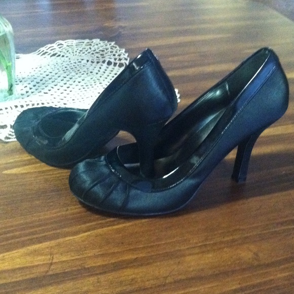 Black cocktail pumps. Like-new