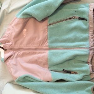 A grey and teal (as seen in picture) north-face :)