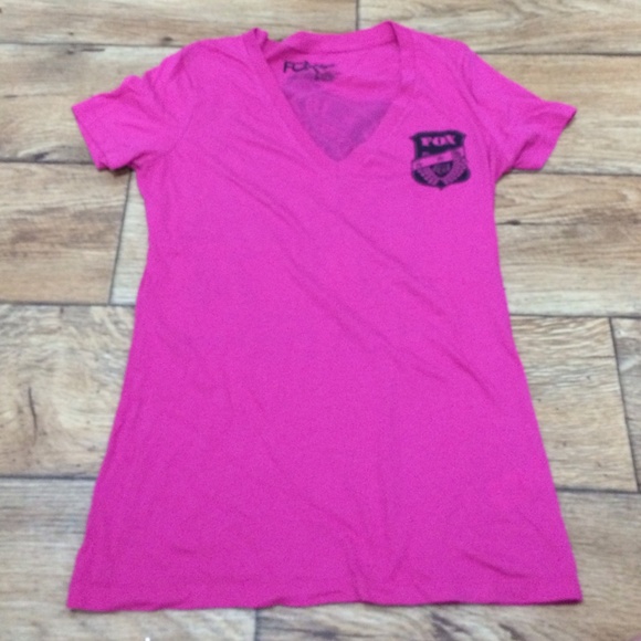 Fox V-Neck Tee