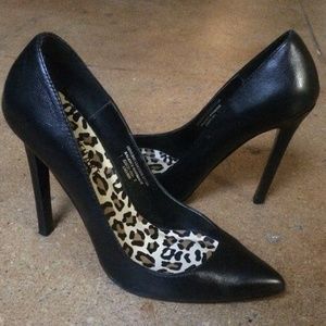 Colin Stuart Black Leather Pointy Stiletto Pumps