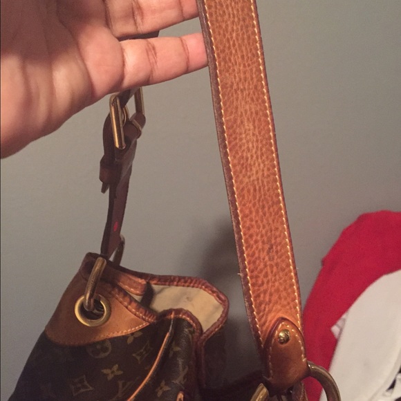 Authentic Louis Vuitton Galliera GM (RARE) - Picture 3 of 3