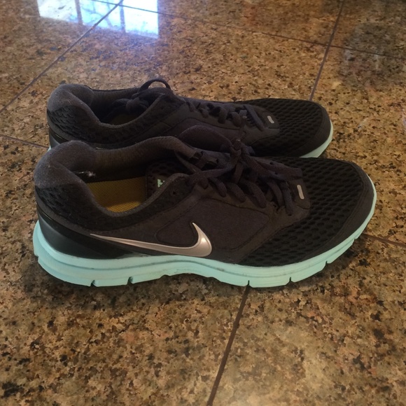 Nike lunarlon black and blue running shoes