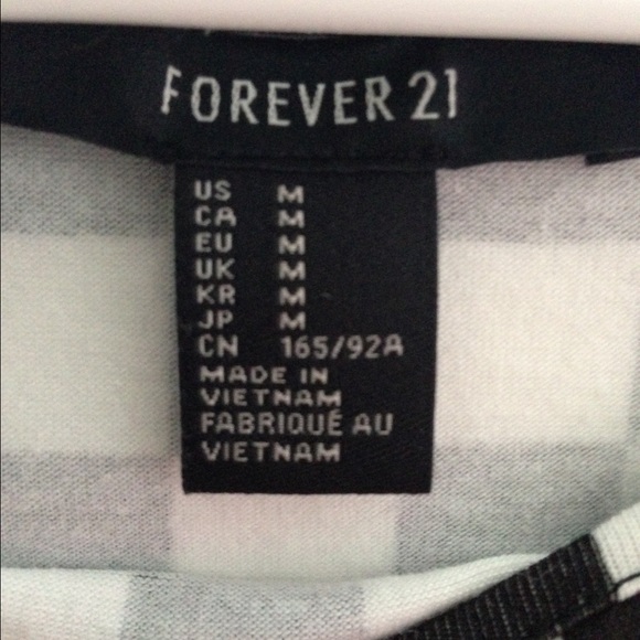 F21 Checkered Long sleeve crop top - Picture 2 of 2