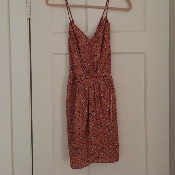 Adorable BCBG tank dress in fun print!