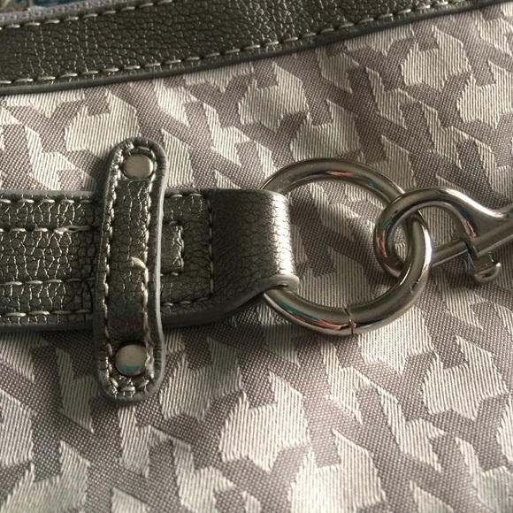Grey Wristlet - Picture 2 of 3