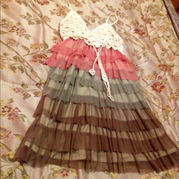 Adorable knee high dress size small