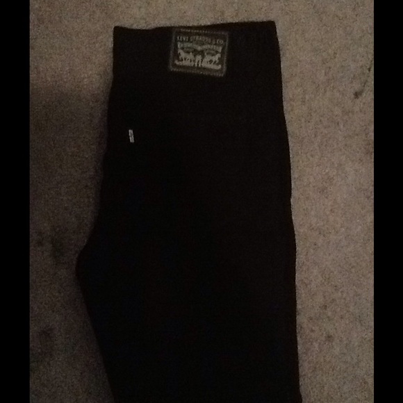 Two Levi pants - Picture 2 of 2