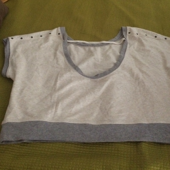 Crop top - Picture 2 of 2