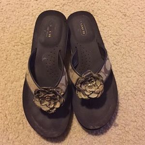 Coach flip flops