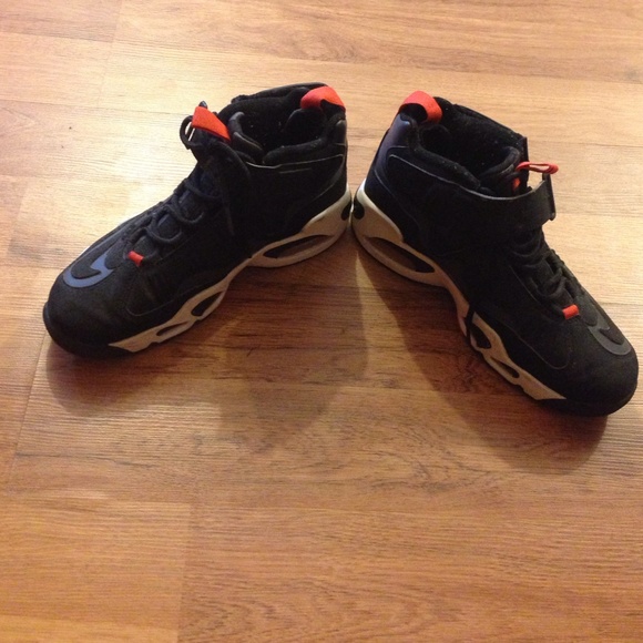 Griffeys - Picture 2 of 3