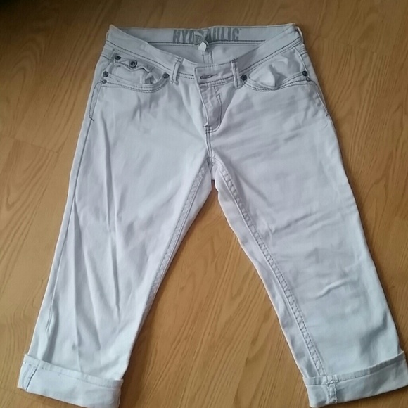 White Jean Capri
