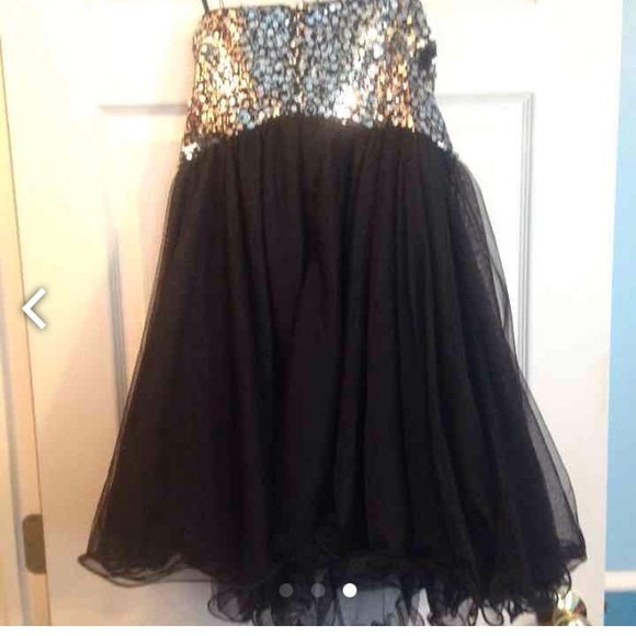 silver sequined and black homecoming/formal dress - Picture 3 of 3