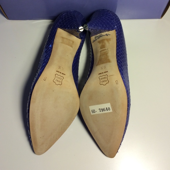 Heels - Picture 2 of 3