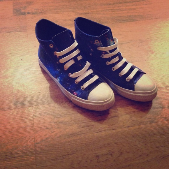 Galaxy converse