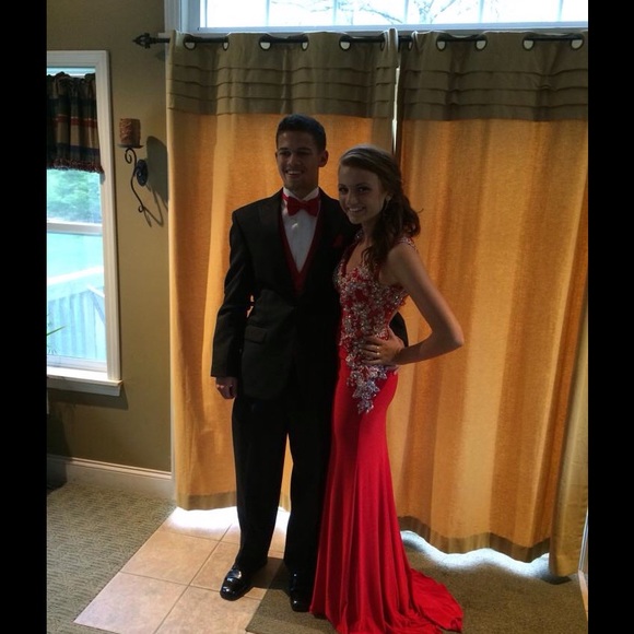 PROM DRESS - Picture 2 of 4