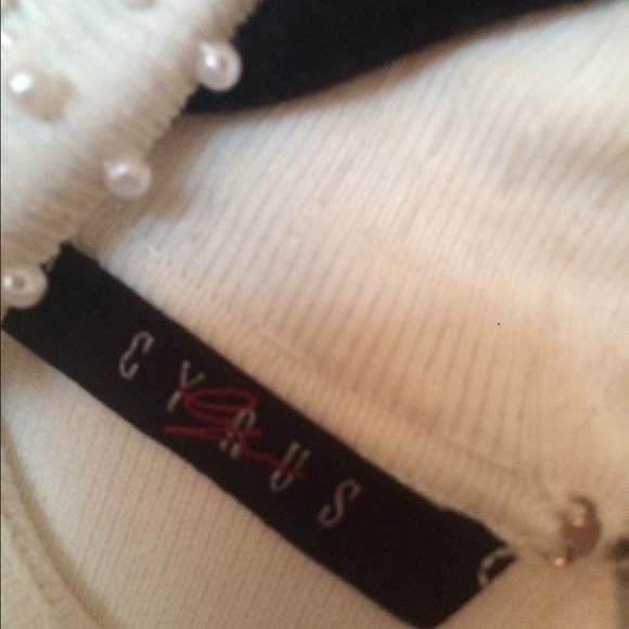 Knit Sleeveless Top with pearls - Picture 4 of 4