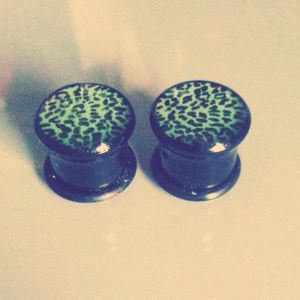 Black & Green Leopard Plugs 1/2in.
