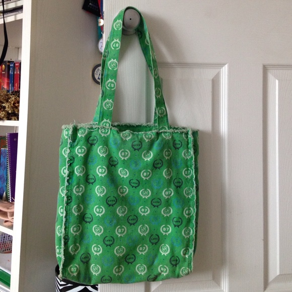 Green Printed Tote - Picture 1 of 3