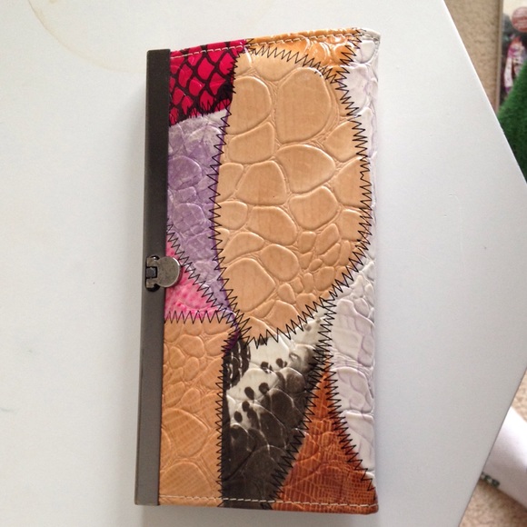 Faux Colorful Reptile Print Clutch - Picture 1 of 4