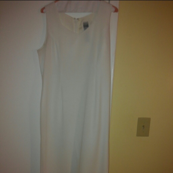 R &M Richards white formal dress with jacket - Picture 3 of 4