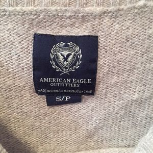 American Eagle sweater
