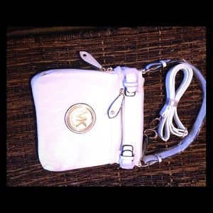 Shoulder handbag
