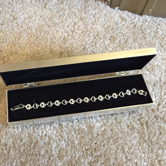 Things remembered silver bracelet with silver box - Picture 2 of 4