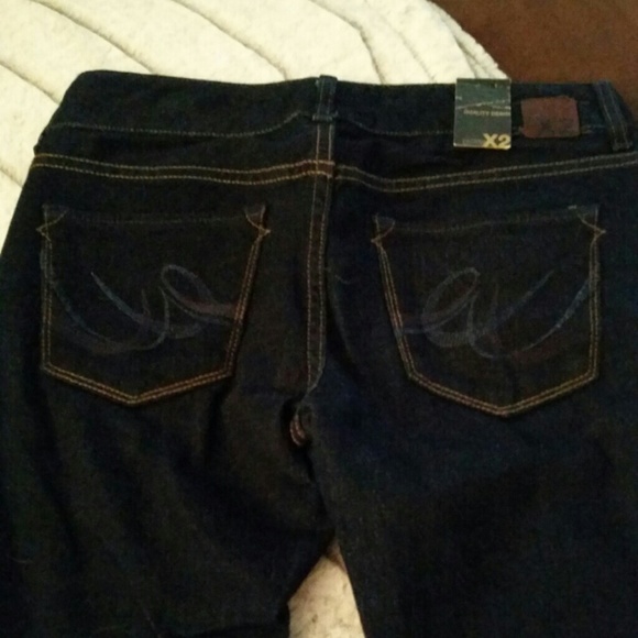 Women's fit & flare dark washed Jeans - Picture 2 of 2