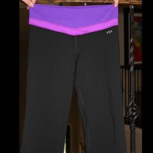 Capri Victoria's Secret yoga pants