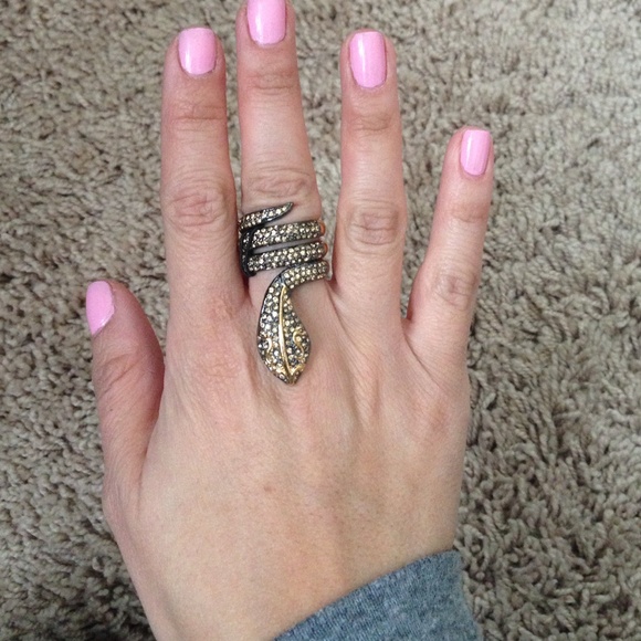 Bcbg Ring