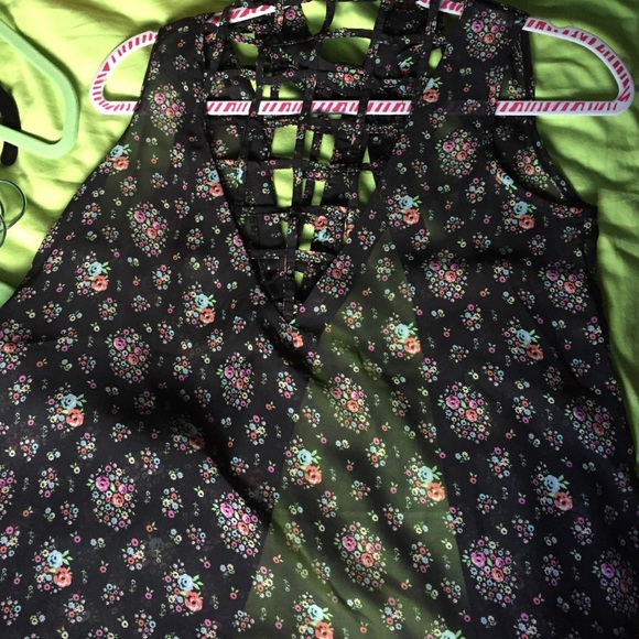 Tee - Picture 2 of 3