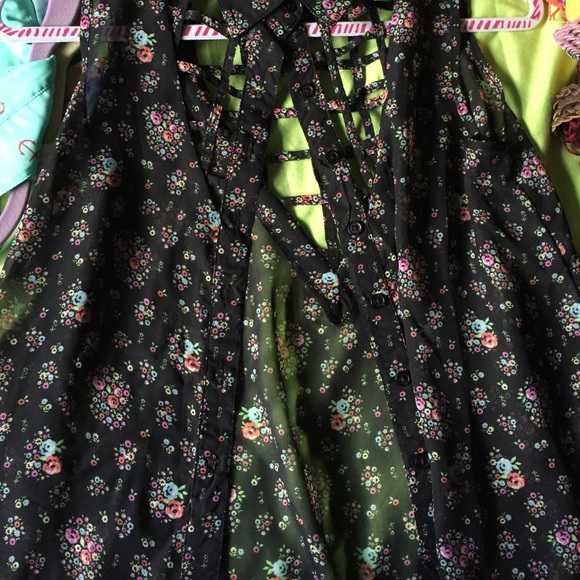 Tee - Picture 3 of 3