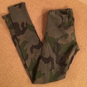 Brandy Melville Army Leggings!