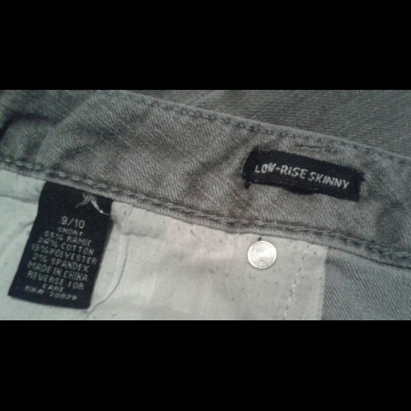 A Pair Of Very Nice Gray RUE21 Jeans - Picture 3 of 3