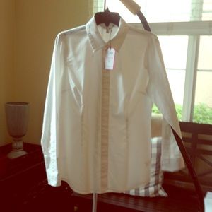 Cabi tailored button up shirt.