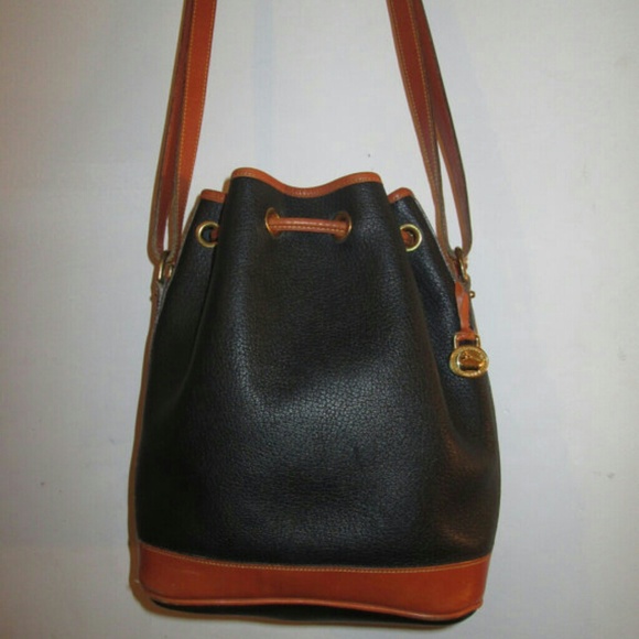 SOLD Vtg Dooney & Bourke Black Tan  Bucket Handbag - Picture 4 of 4