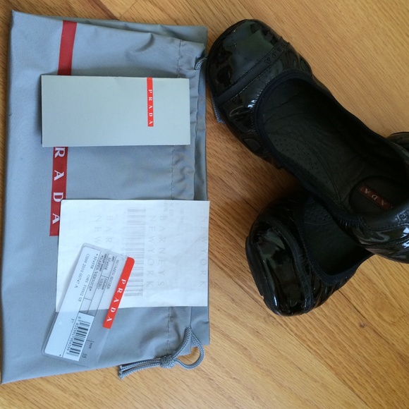 Prada Nappa Vernice size 35 💯authentic🚫trades - Picture 2 of 3