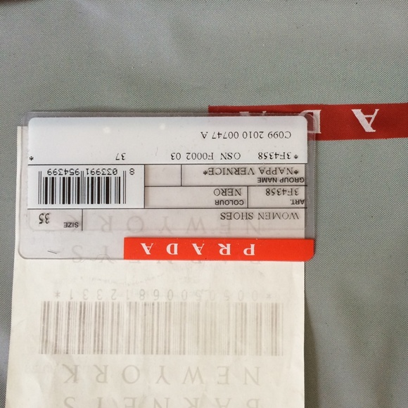 Prada Nappa Vernice size 35 💯authentic🚫trades - Picture 3 of 3