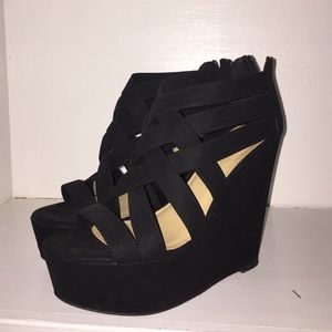 Black Strap Wedge