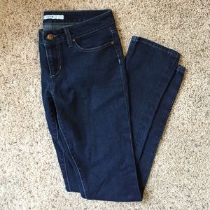 Joe's Jeans "Honey Skinny Leg" size 27 dark wash!