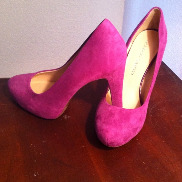 NWOT Franco Sarto fuchsia heels!