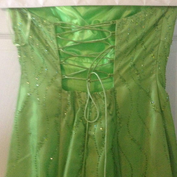 Prom gown, lime green, corseted back - Picture 2 of 3
