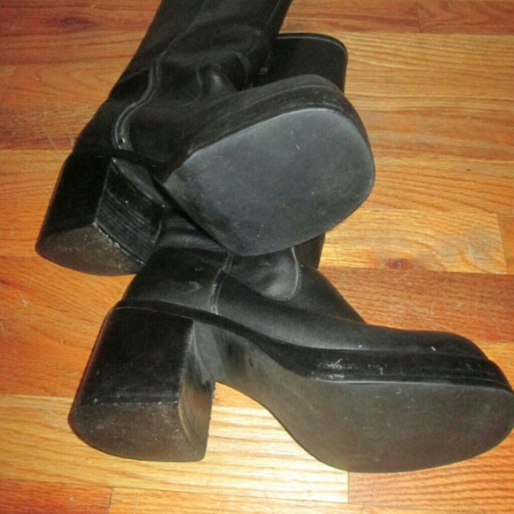 SOLD Vtg Auth Frye Dorian Black Campus Boots 8.5M - Picture 2 of 4